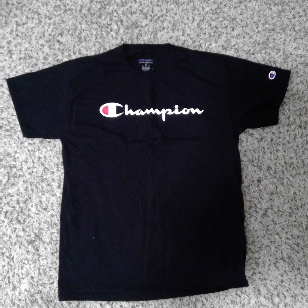 BOGO FREE SALE! Men’s champion Tee shirt (M)